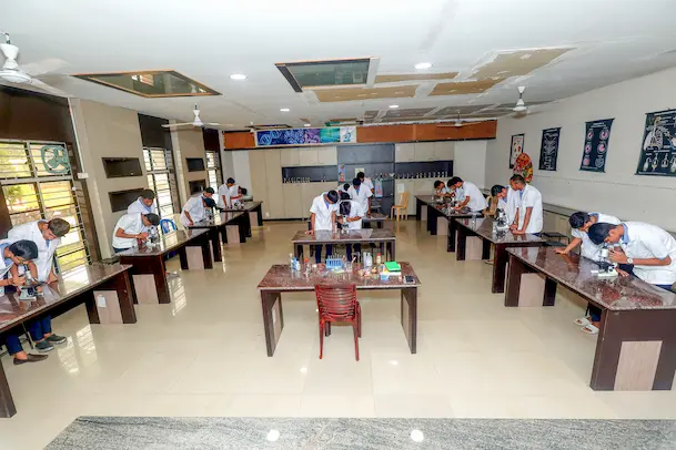 Smt. Pushpa Shamanur Mahalingappa Residential School Laboratory Smt. Pushpa Shamanur Mahalingappa Residential School Laboratory